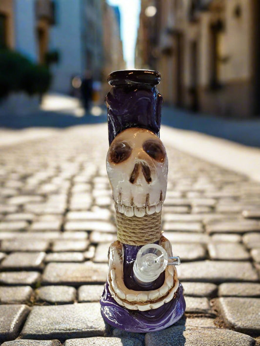 Skull Design Water Pipe Clay Exterior with Rope Accent