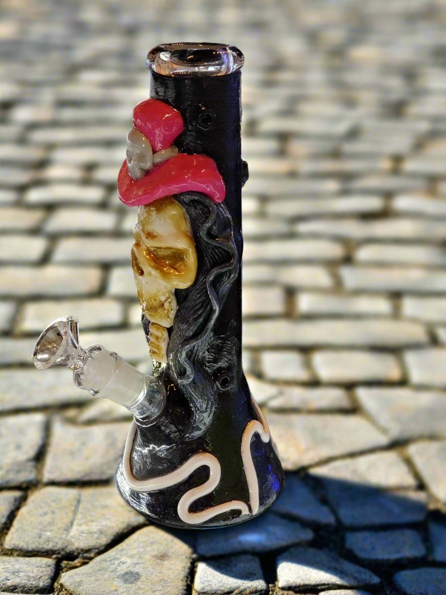 Skull Design Pink Hat Water Pipe Clay Exterior