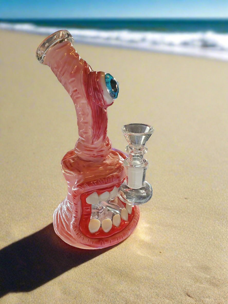 Monster Cyclop (Glow in the dark Eye) Water Pipe